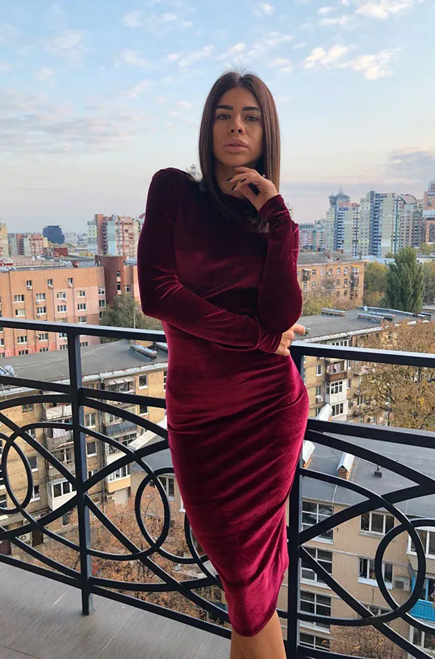 Бордова оксамитова сукня міді - 1622